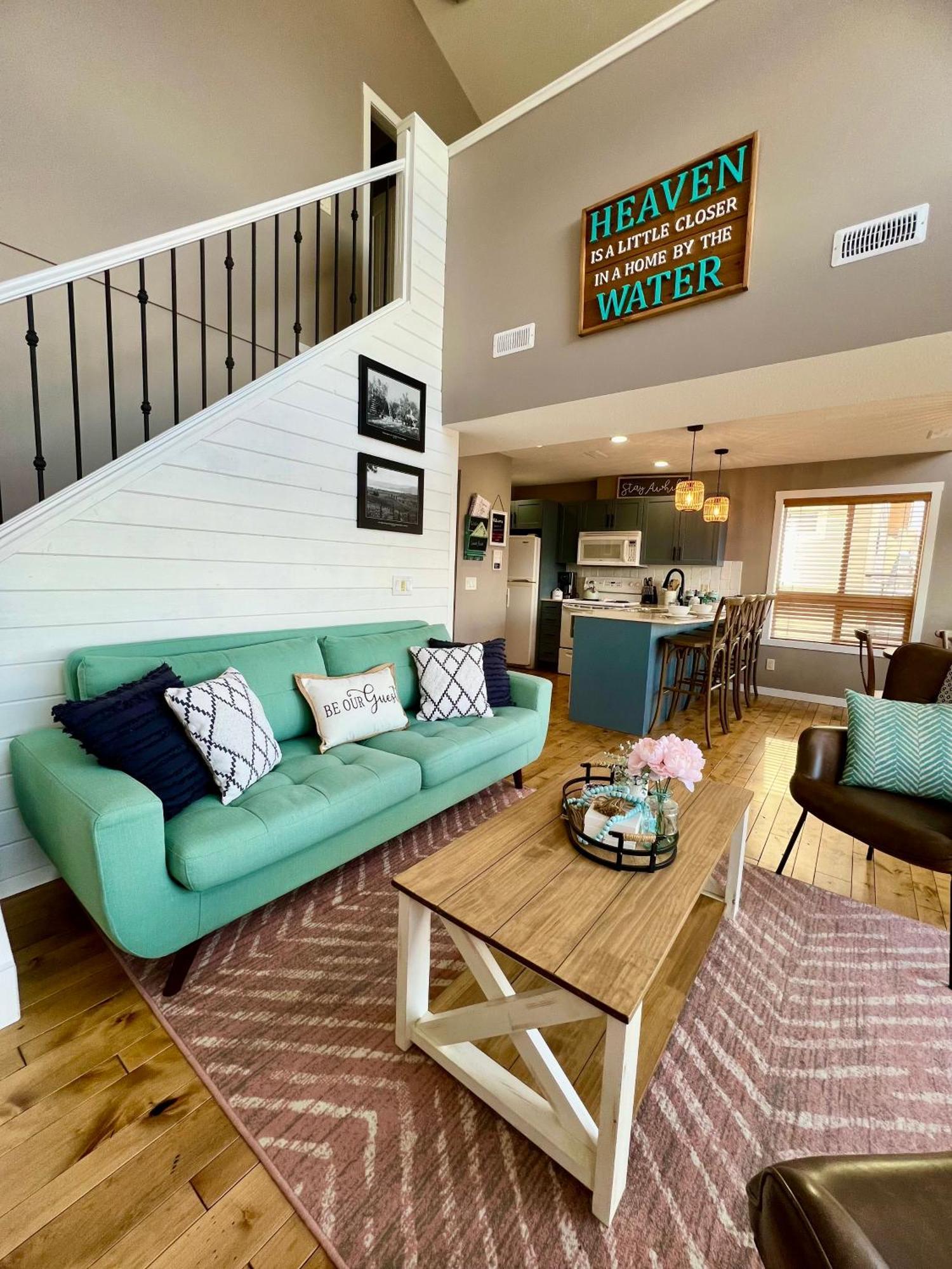 Jasmine Cottage Kelowna Exterior foto